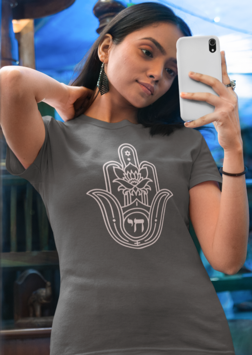 Hamsa With חי And Star Women's Tee